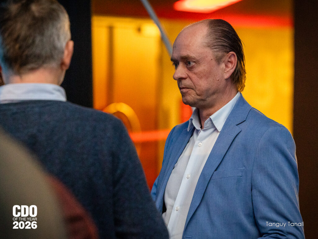 CDO at the Movies with “Dust” 42 Digitalnews Digitalnews