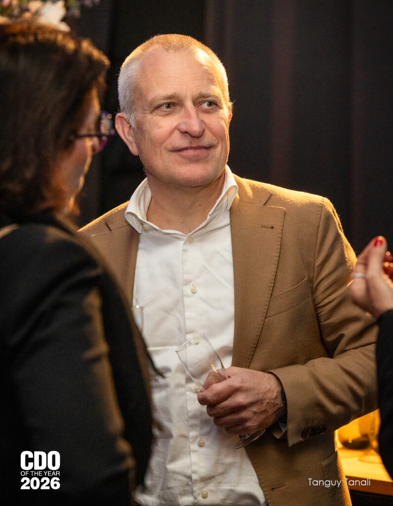 CDO at the Movies with “Dust” 43 Digitalnews Digitalnews